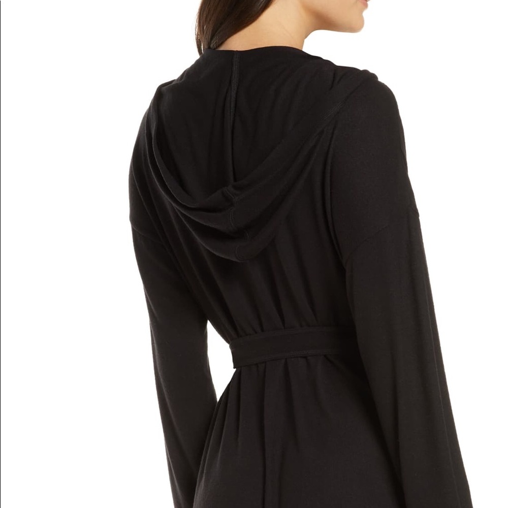 Cozy hooded short robe